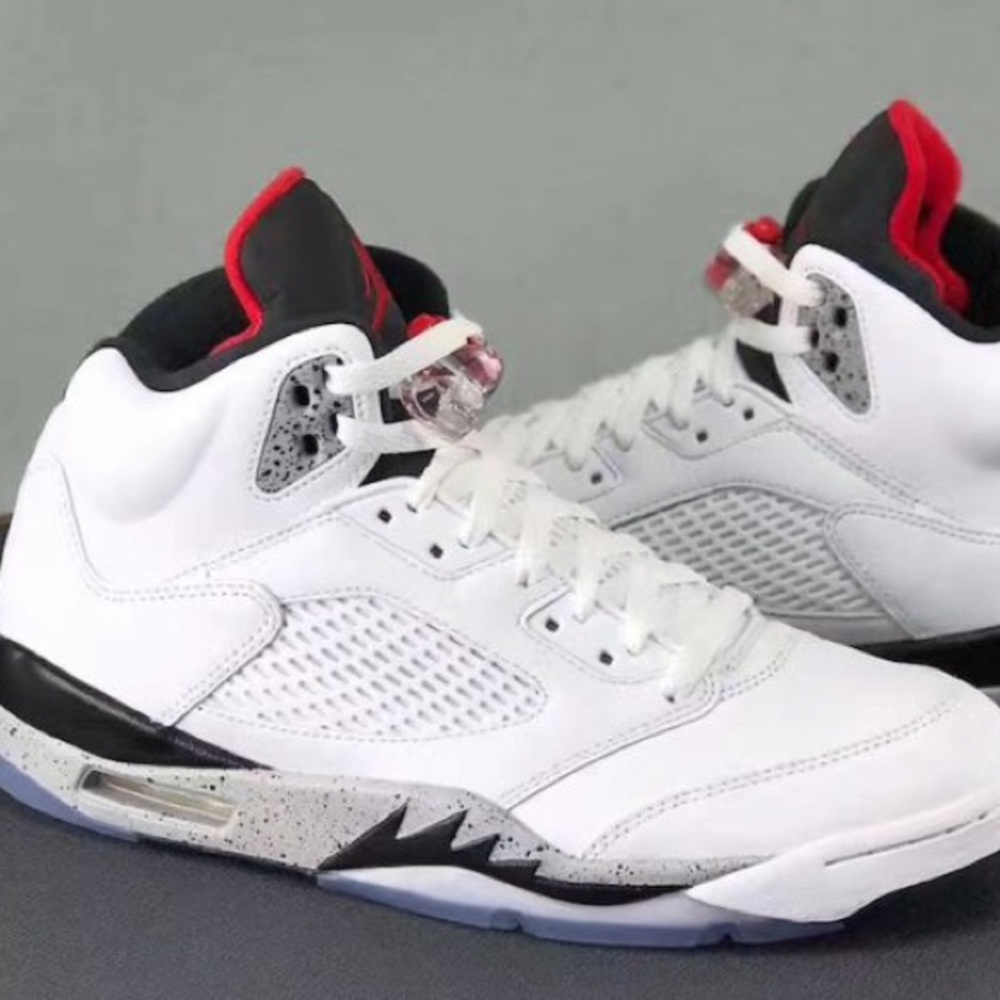 Jordan Retro 5’s Cement’s